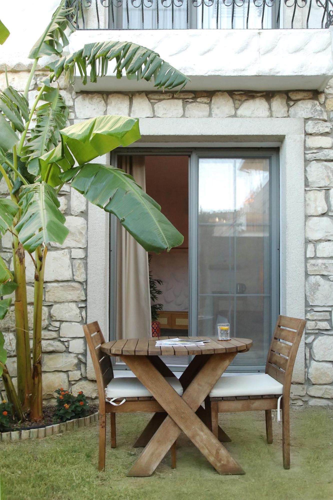 Huzurla Otel İzmir Exterior photo